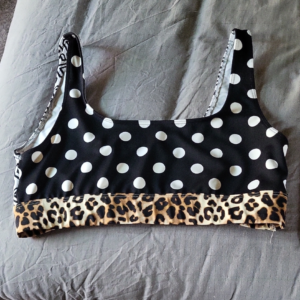 PINK Victoria's Secret Leopard Print Sports Bra